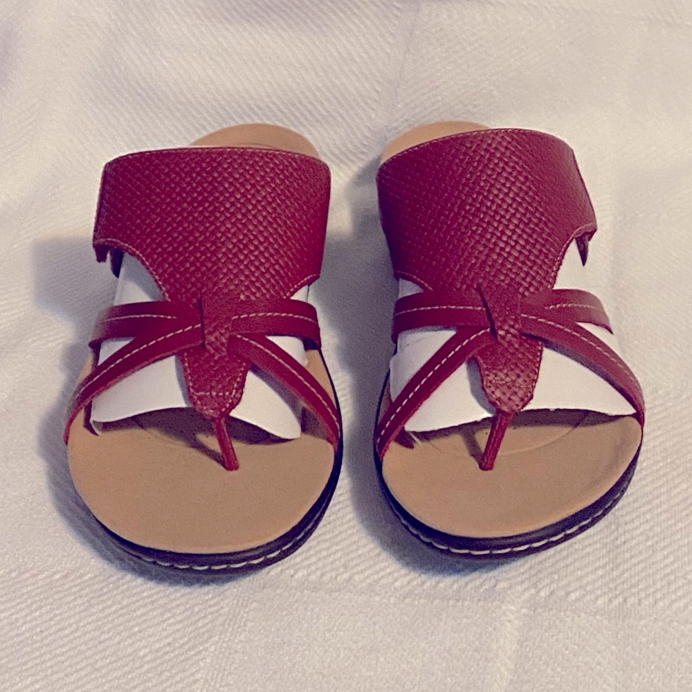 Clarks Laurieann Red Sandal, NWT